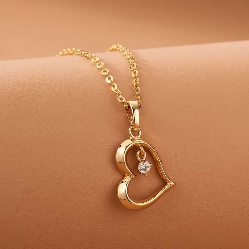 1db Simple Heart Necklace Peplum Pendant Ajándék Lányoknak Nőknek Barátnőnek Feleségnek