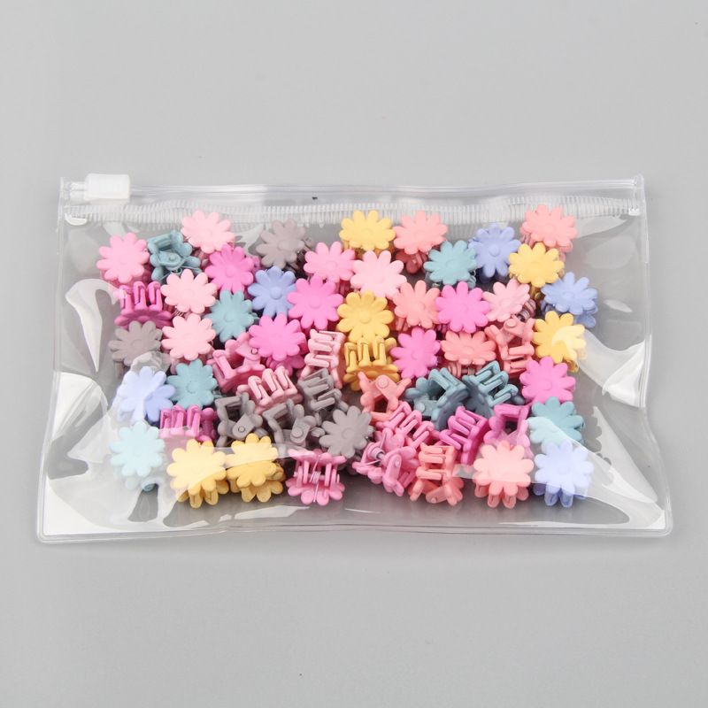 30db Lányok Színes Mini Hair Claw Clips Bilincsek Tartozékok