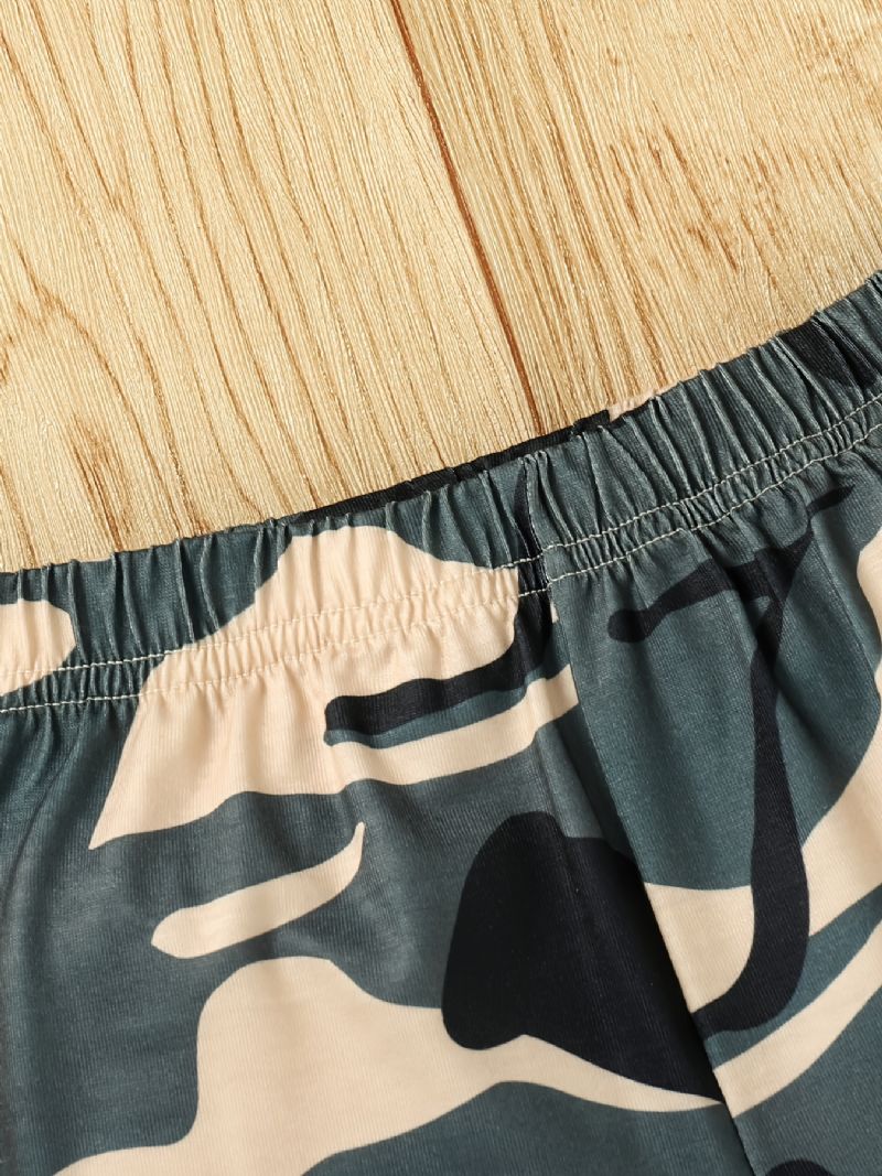 Fiúk Betűmintás Rövid Ujjú Felső + Camo Shorts Szett Gyerekruhák